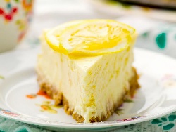 Бърз и лесен лимонов чийзкейк с пудинг (нишестен крем) - снимка на рецептата